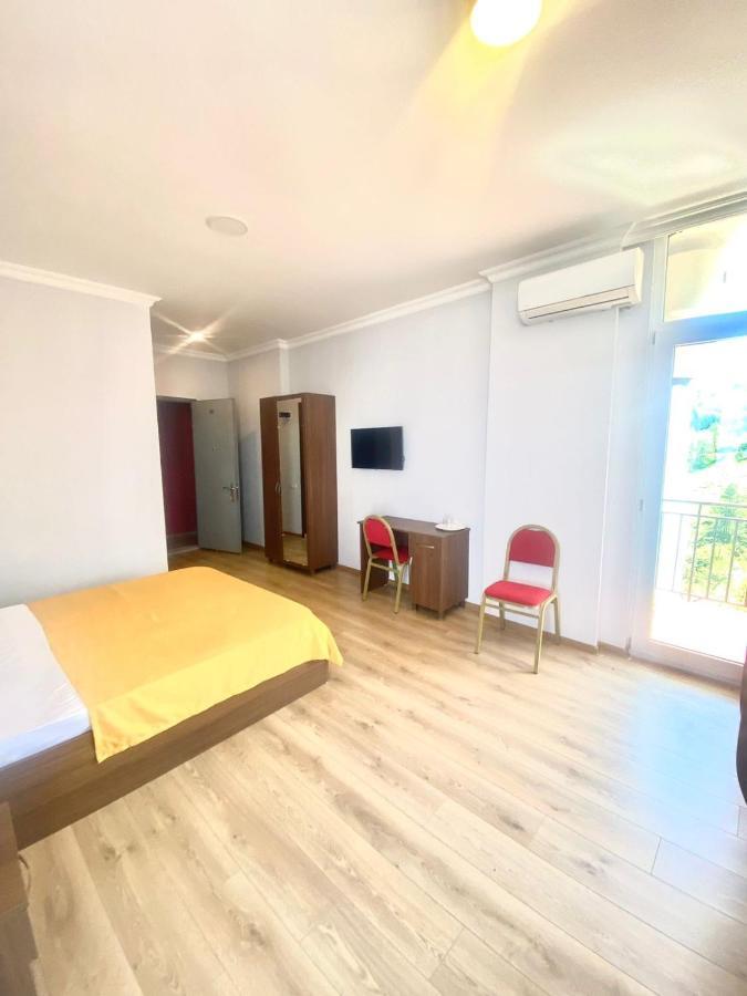 Mimino Batumi Exterior foto